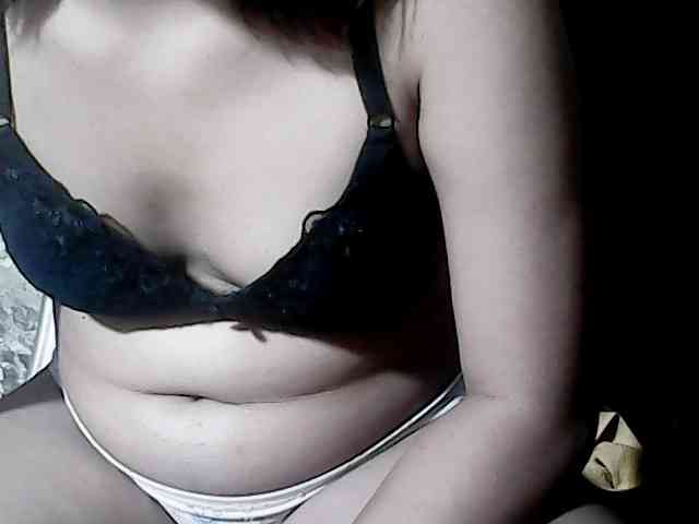 HornyNica webcam