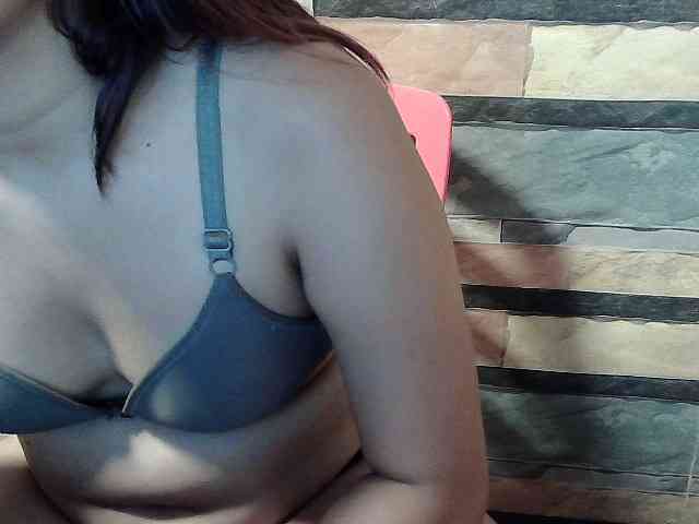 HornyNica webcam