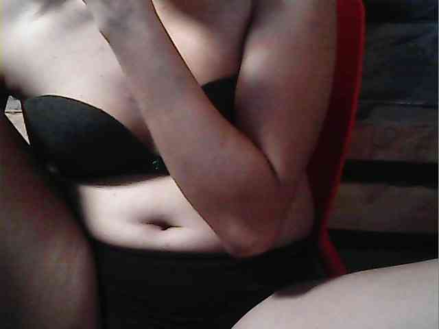 HornyNica webcam