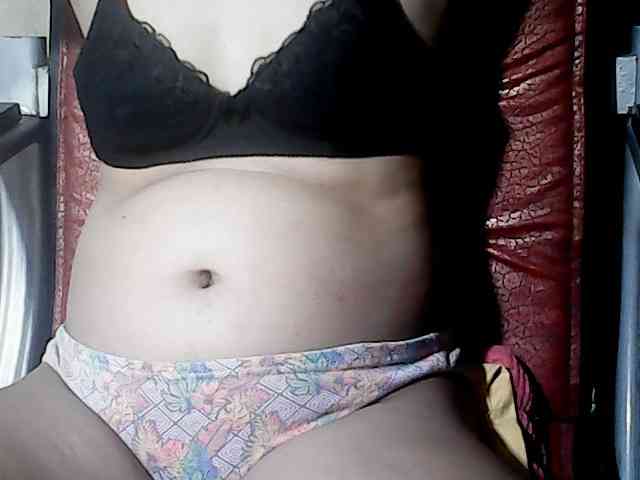 HornyNica webcam