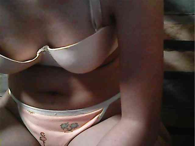 HornyNica webcam