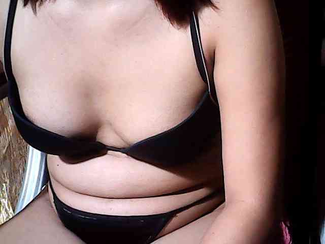 HornyNica webcam