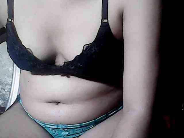 HornyNica webcam