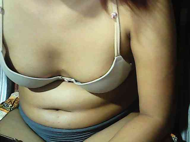 HornyNica webcam