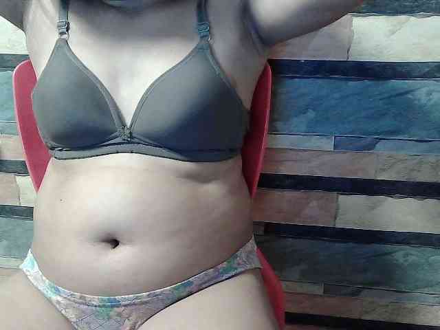HornyNica webcam
