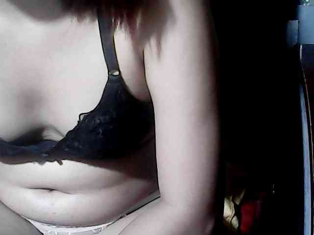 HornyNica webcam