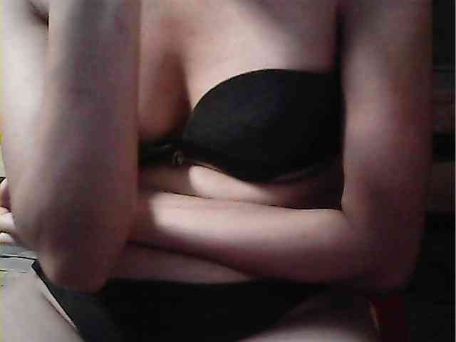 HornyNica webcam