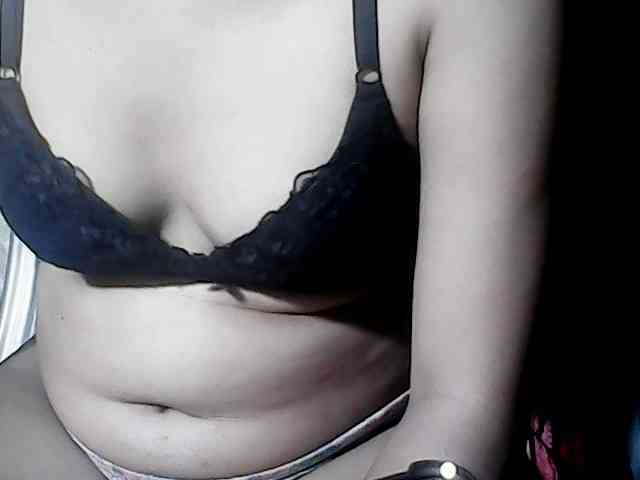HornyNica webcam