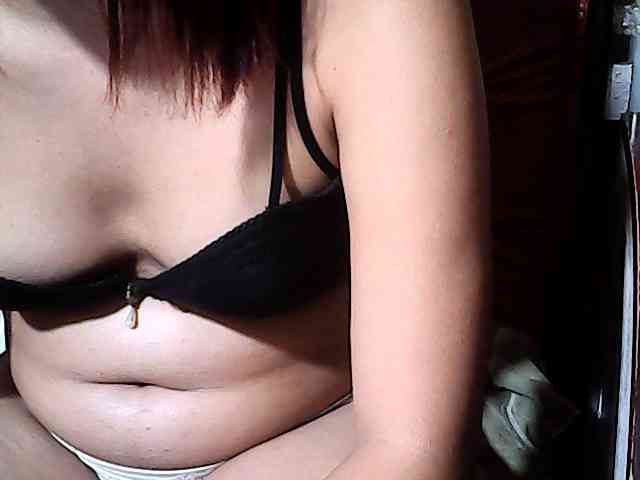 HornyNica webcam