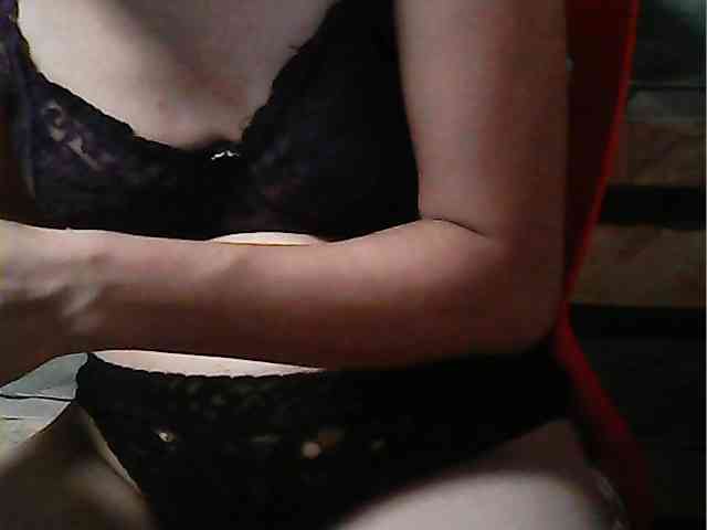 HornyNica webcam