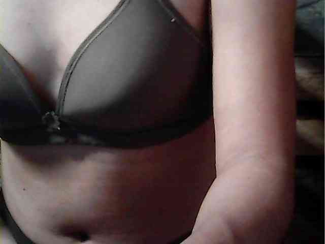 HornyNica webcam