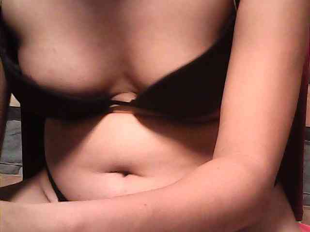 HornyNica webcam