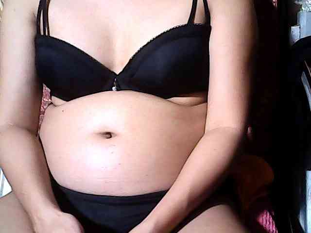 HornyNica webcam