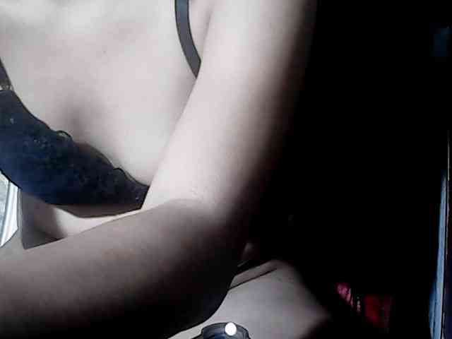 HornyNica webcam