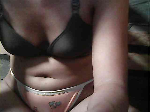 HornyNica webcam