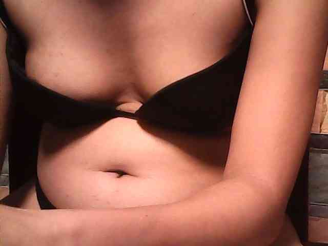 HornyNica webcam
