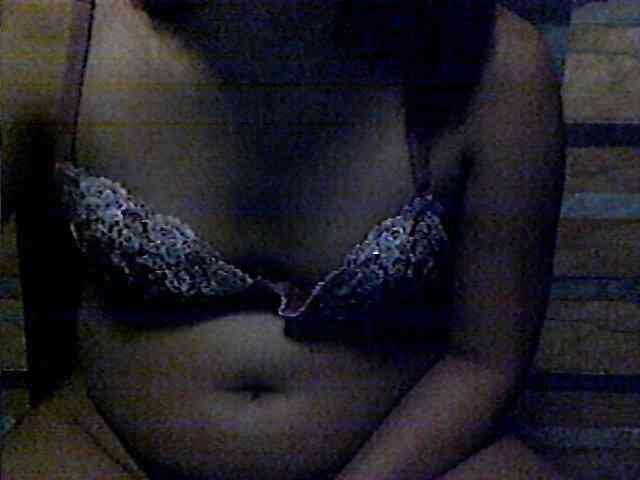 HornyNica webcam