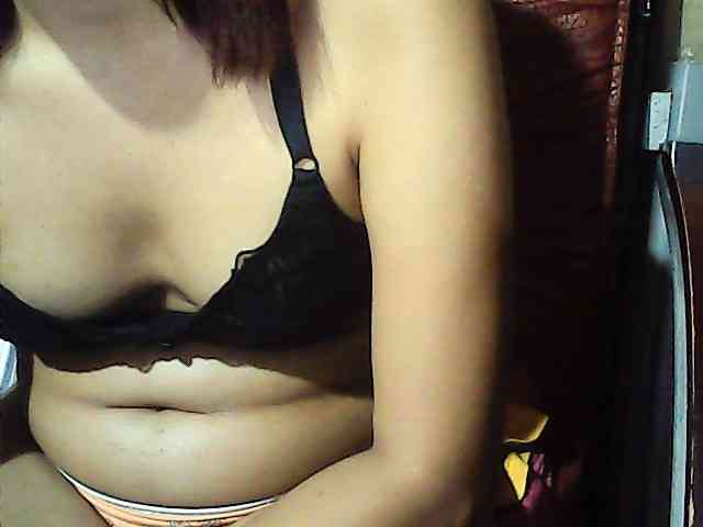 HornyNica webcam