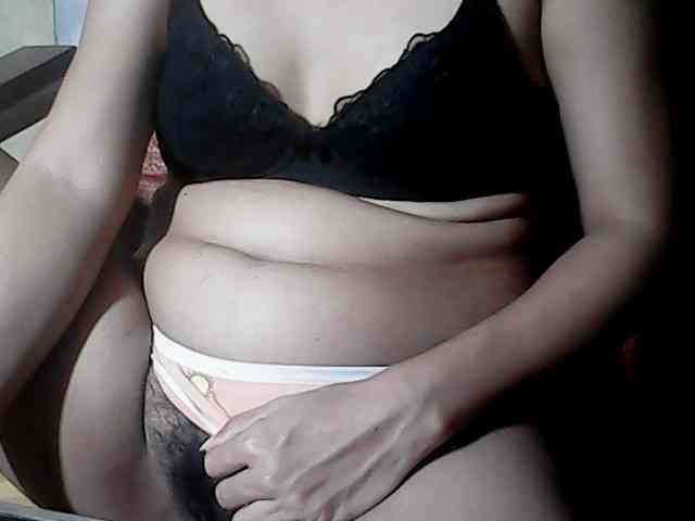HornyNica webcam