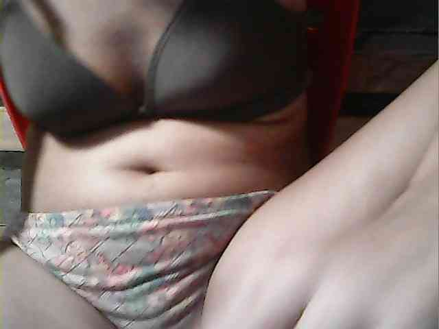 HornyNica webcam