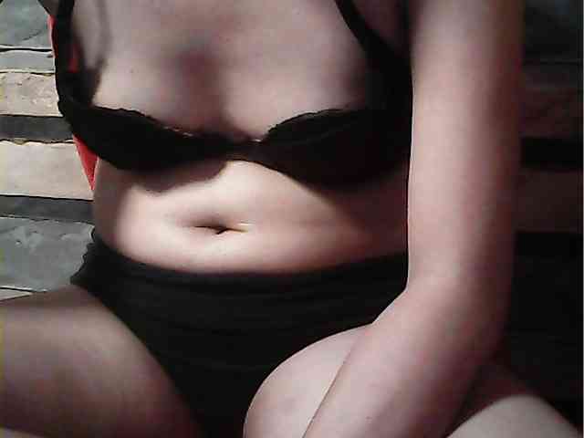 HornyNica webcam