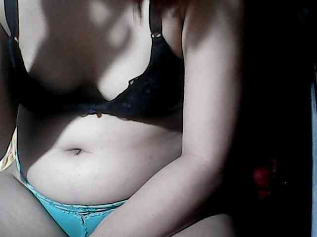 HornyNica webcam