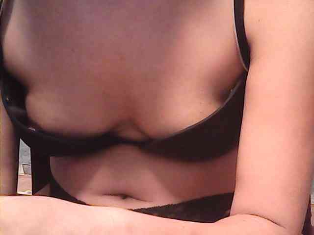 HornyNica webcam
