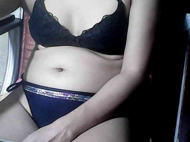 HornyNica webcam