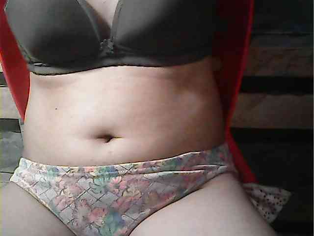 HornyNica webcam