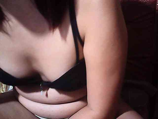HornyNica webcam