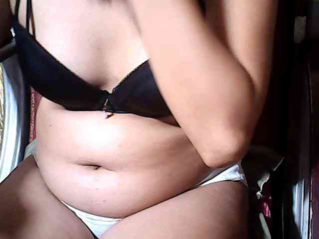HornyNica webcam