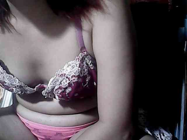 HornyNica webcam