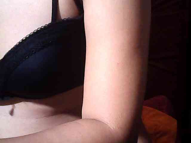 HornyNica webcam