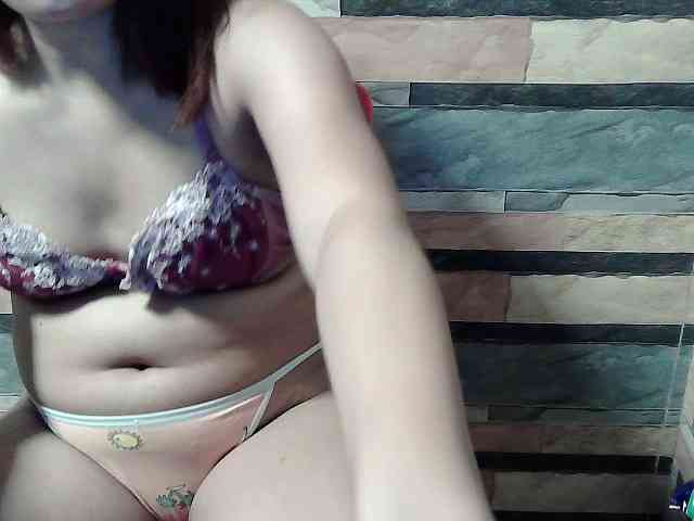 HornyNica webcam