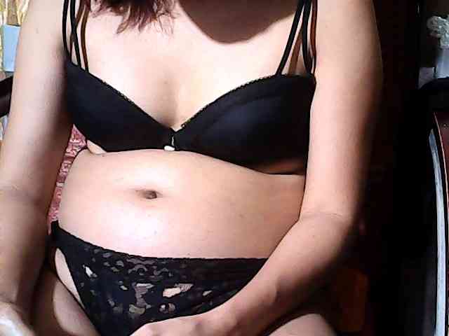HornyNica webcam