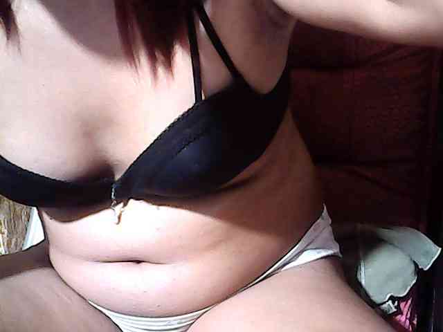Hornynica's cam show statistics and live stream