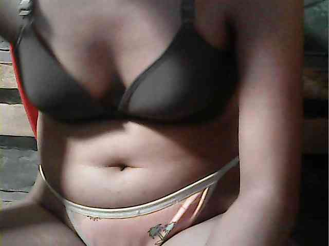 HornyNica webcam