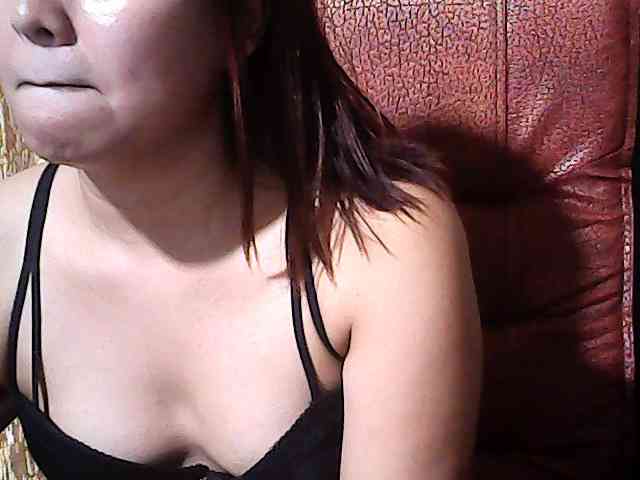 HornyNica webcam