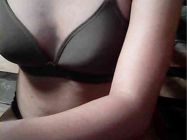 HornyNica webcam
