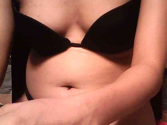HornyNica webcam