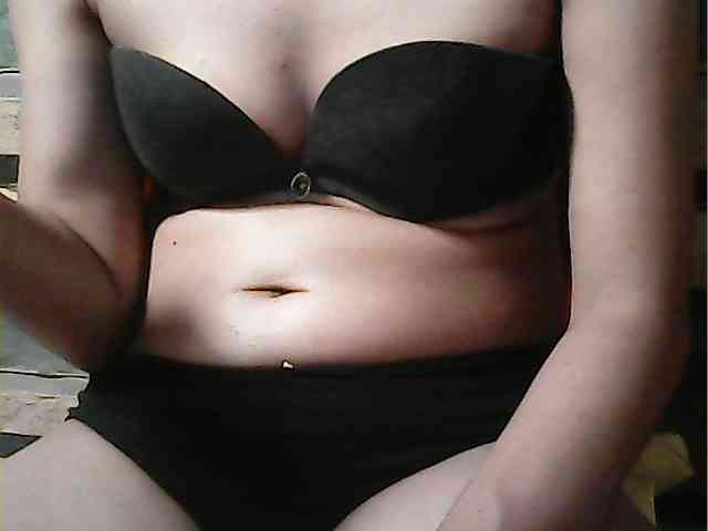 HornyNica webcam