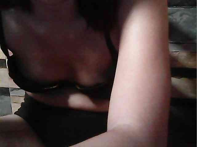HornyNica webcam