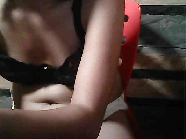 HornyNica webcam