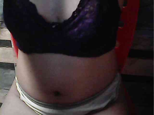 HornyNica webcam