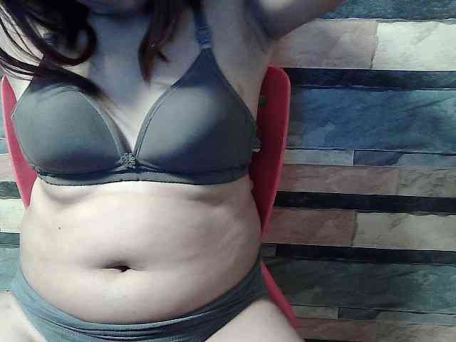 HornyNica webcam