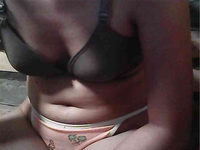 HornyNica webcam