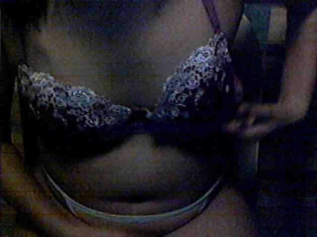 HornyNica webcam