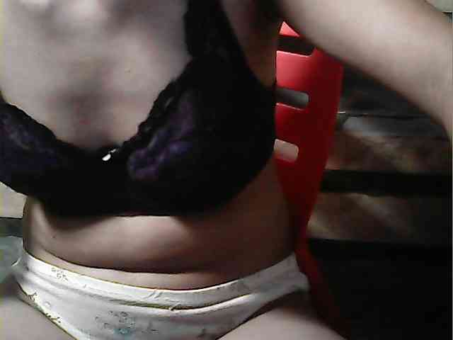 HornyNica webcam
