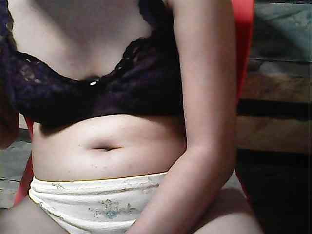 HornyNica webcam