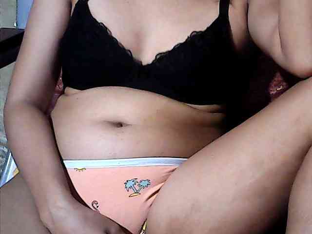 HornyNica webcam